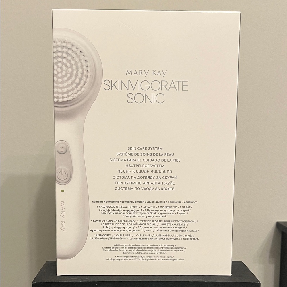 Mary Kay Skinvigorate Sonic Skincare Tool - White